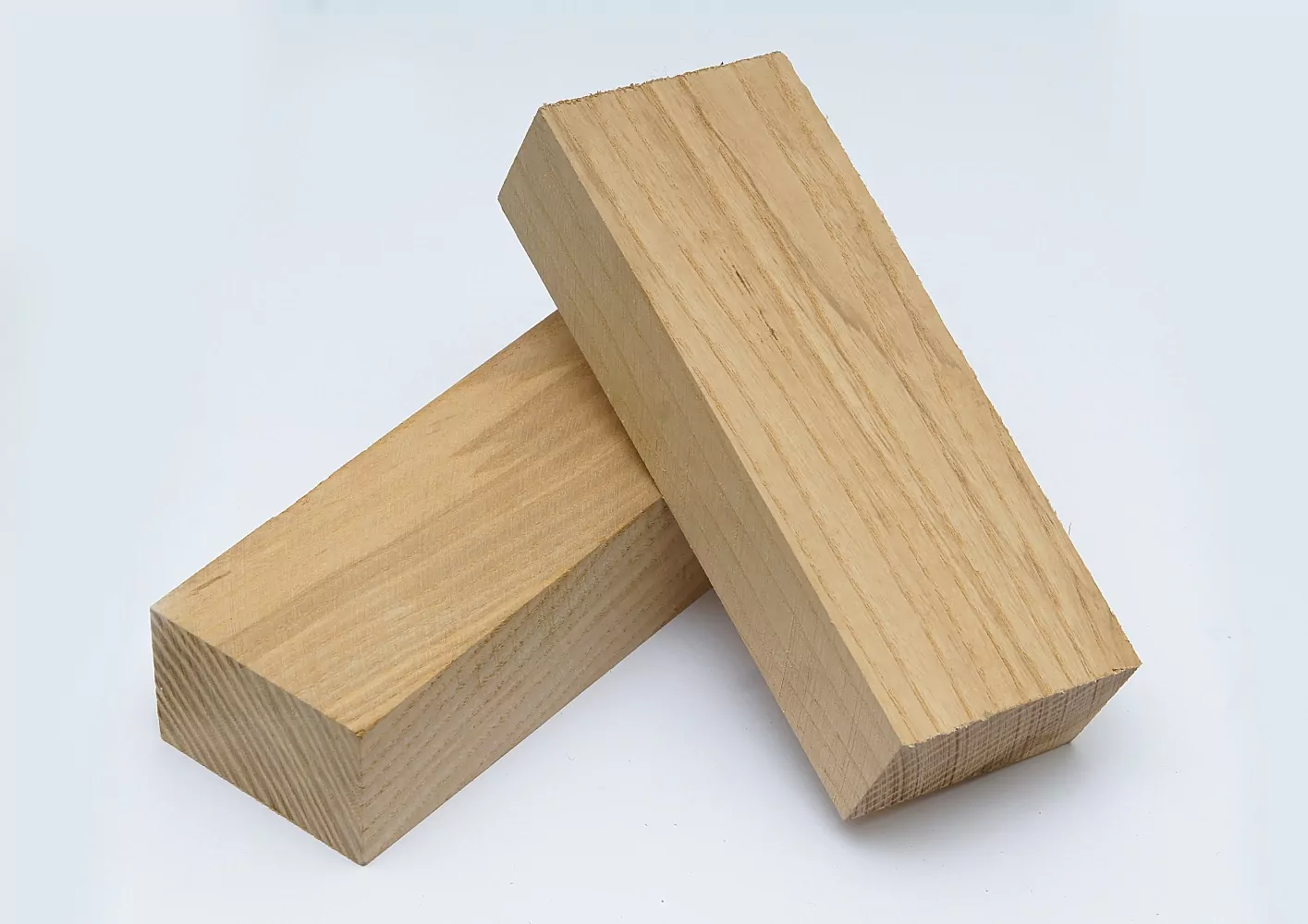 Обрезной брус из ясеня сорт 0-2